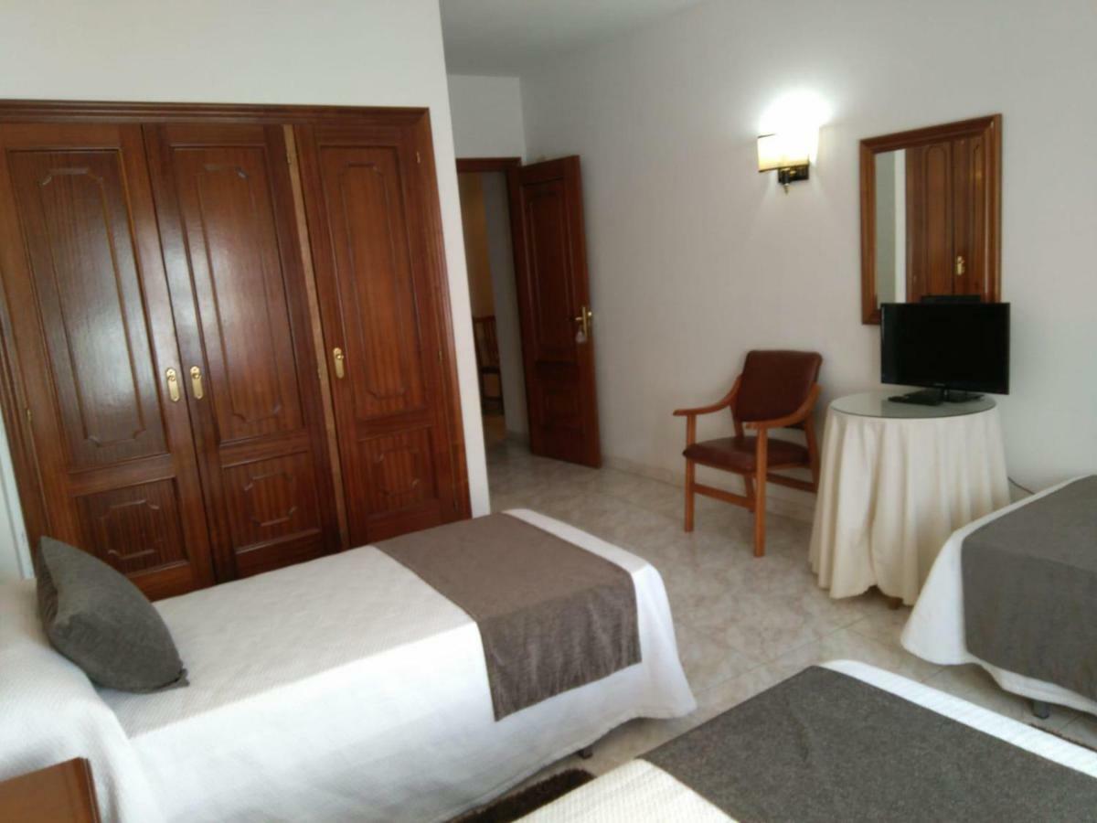 Hostal Mourelos O Grove Quarto foto